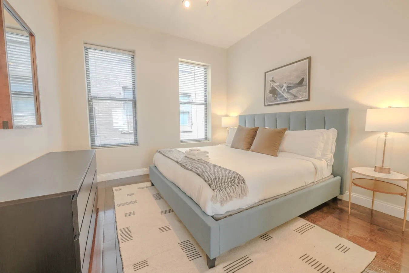2br/2ba FIDI Apt Keyless Entry Walk anywhere! 8