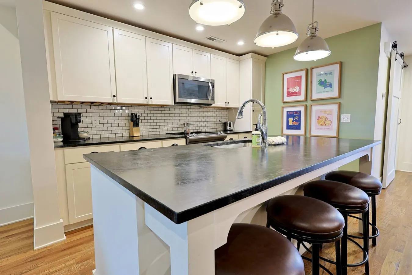 Luxury Townhome Walkable to Old City & DT Knox 9