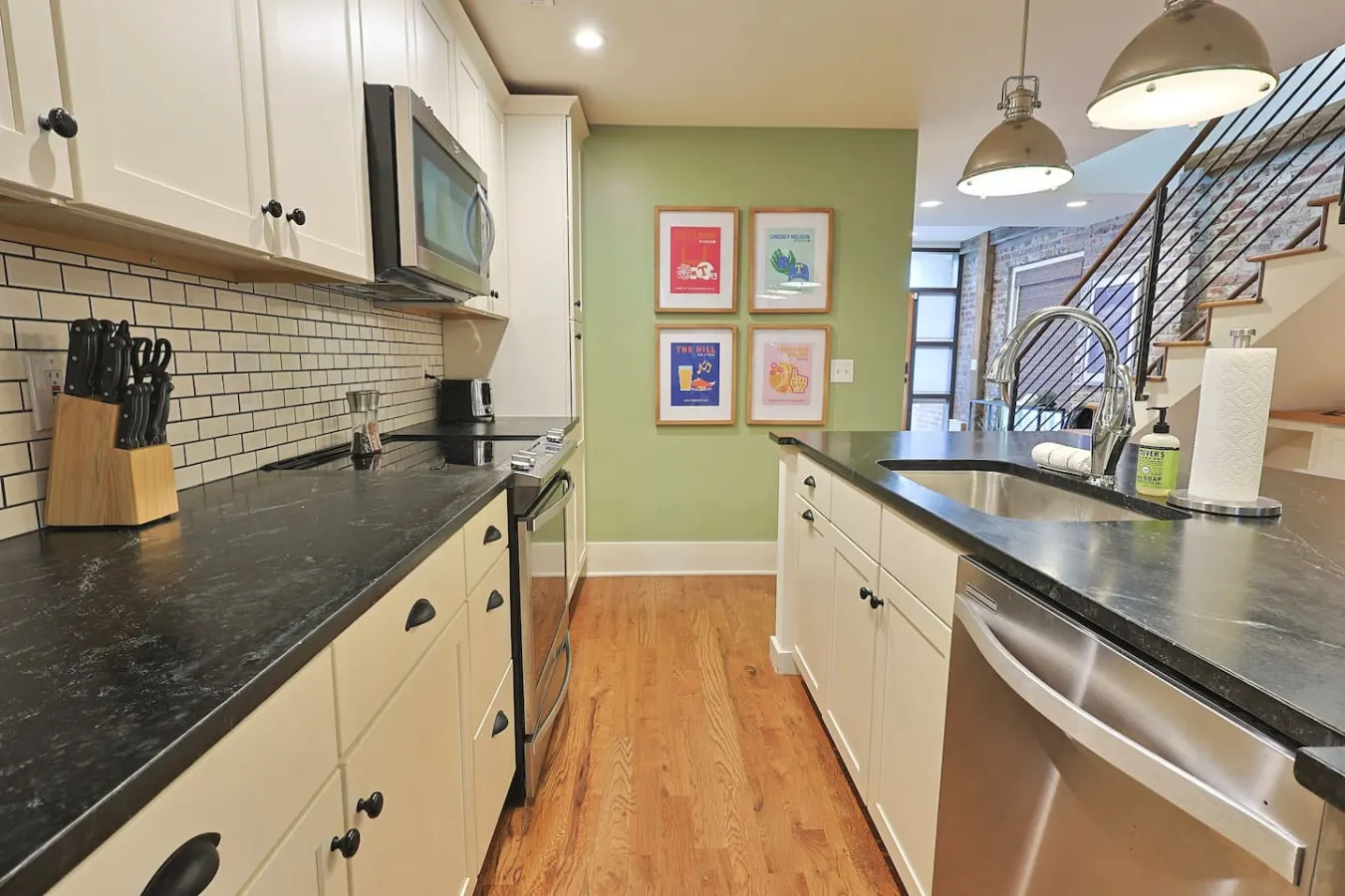 Luxury Townhome Walkable to Old City & DT Knox 10