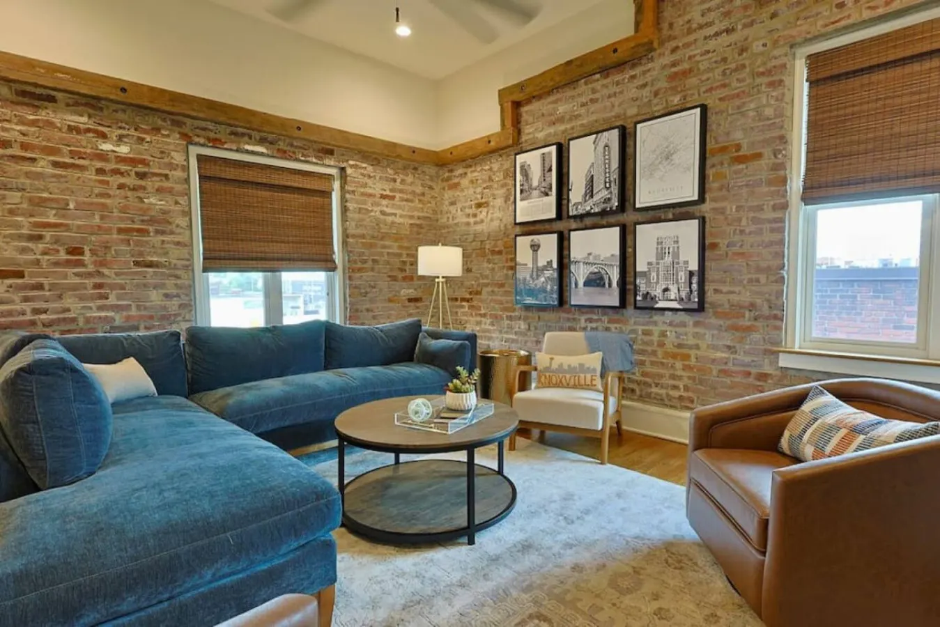 Luxury Townhome Walkable to Old City & DT Knox 12