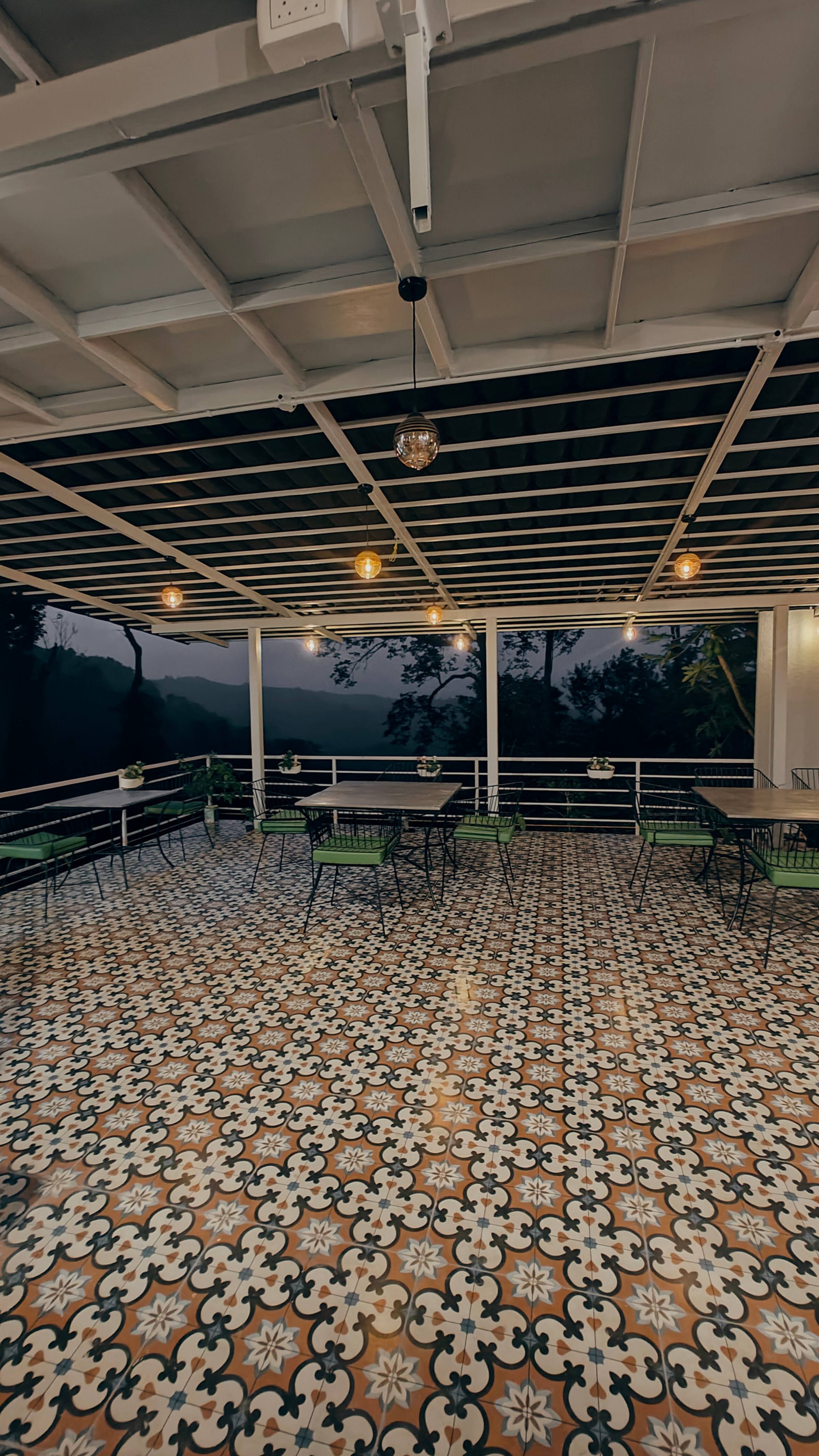 Woodpecker Estate-Wooden villa, mountain view 12