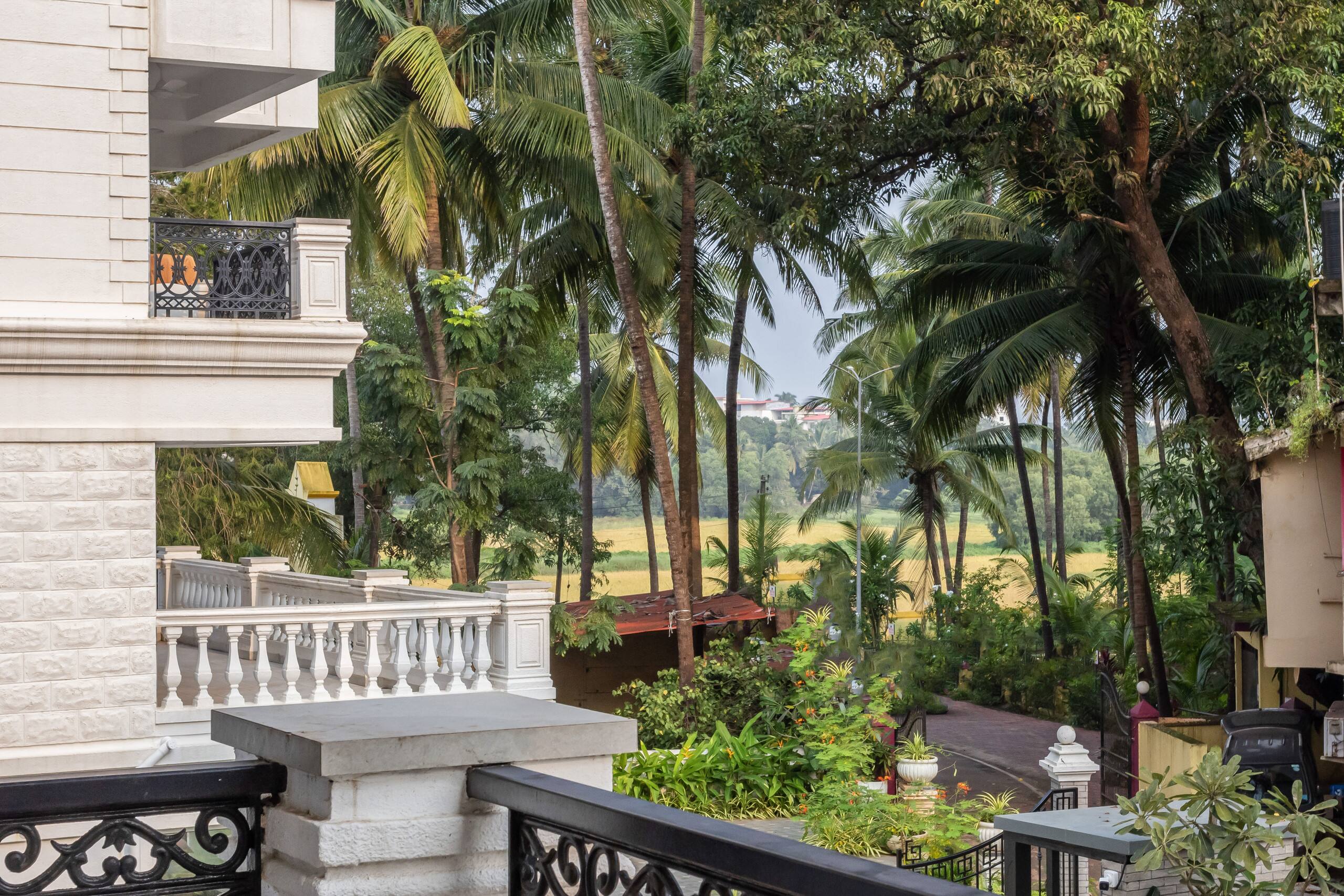 Pristine 2BHK | Rooftop Pool & Gym | 2min to Beach 30