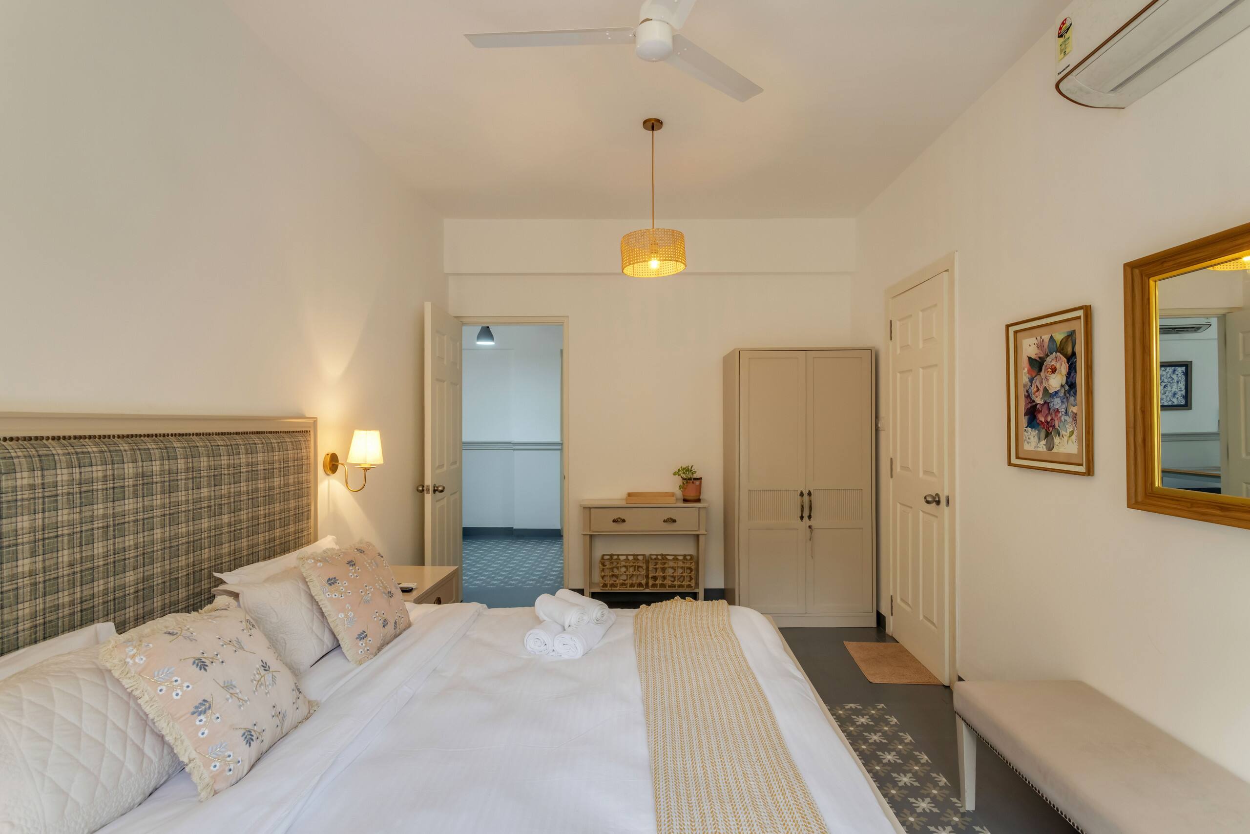 Pristine 2BHK | Rooftop Pool & Gym | 2min to Beach 26
