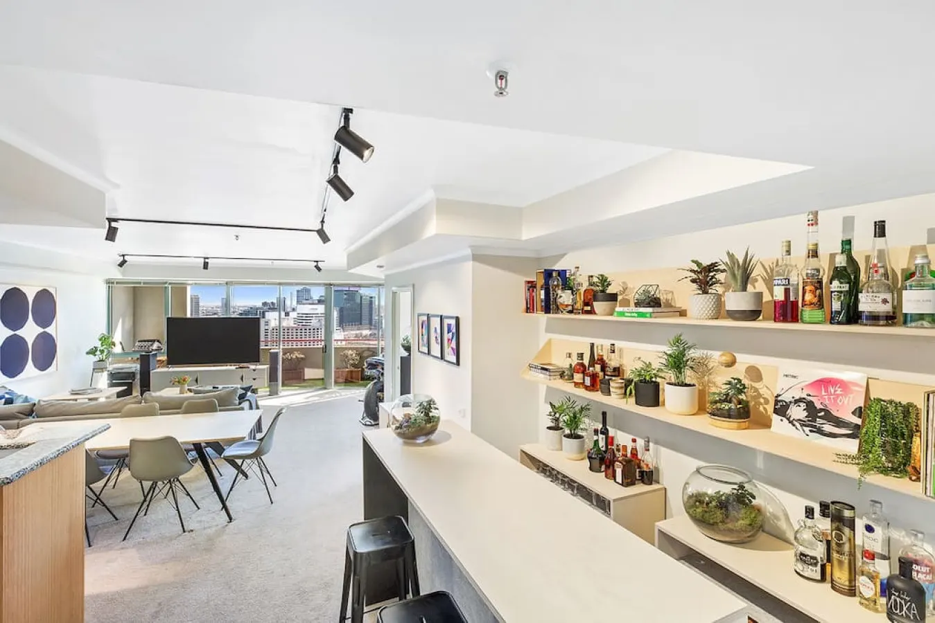 Ellie: 3 Bed, 2 Bath, Penthouse Style Apartment 11