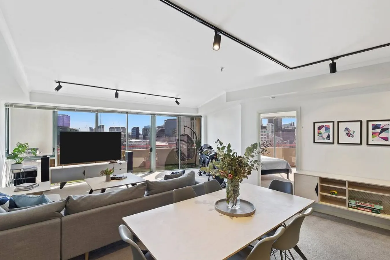 Ellie: 3 Bed, 2 Bath, Penthouse Style Apartment 12