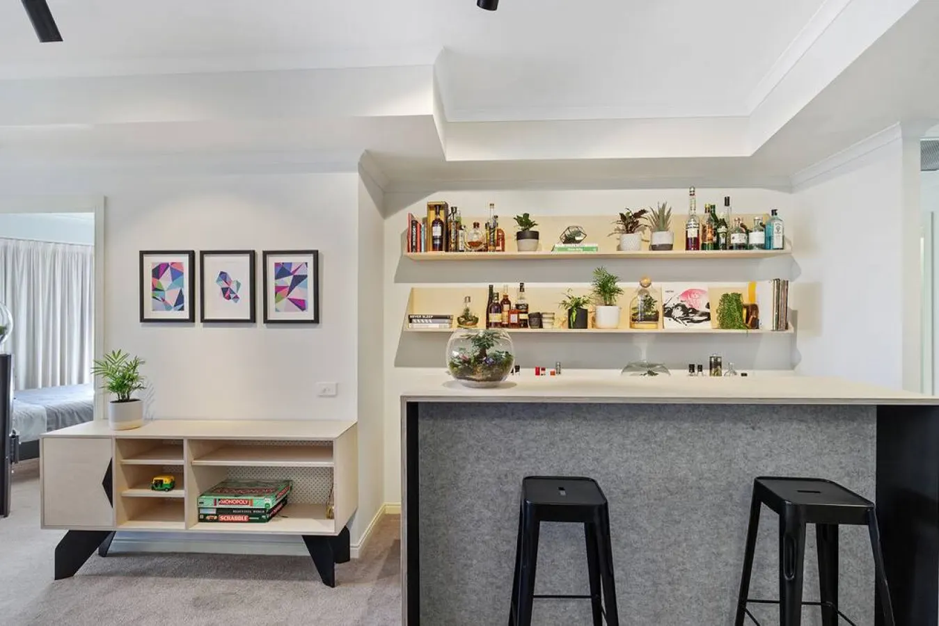 Ellie: 3 Bed, 2 Bath, Penthouse Style Apartment 14