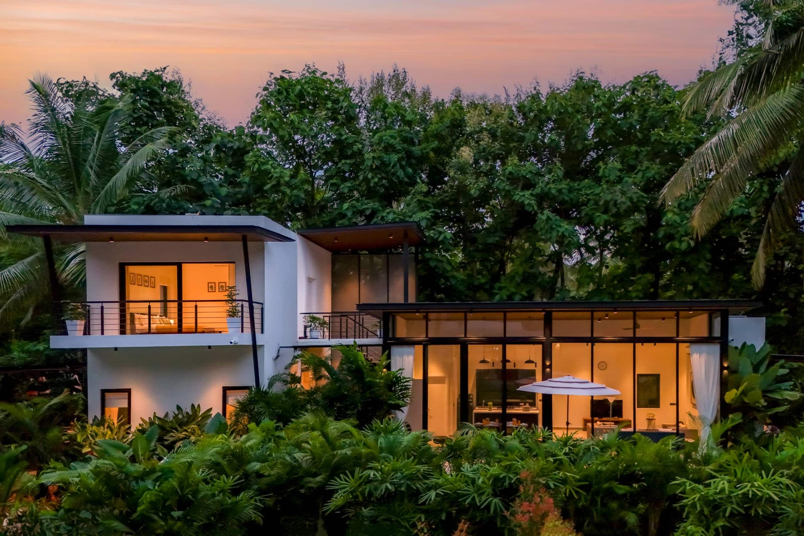 Stayvista Luxury 5-Bedroom M Villa with Pool in Bangalore