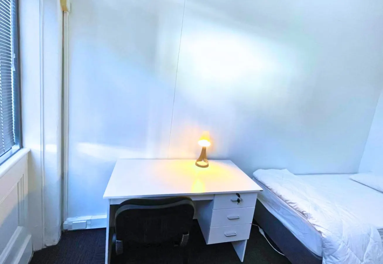 Bright Single Room with Window — foto 2