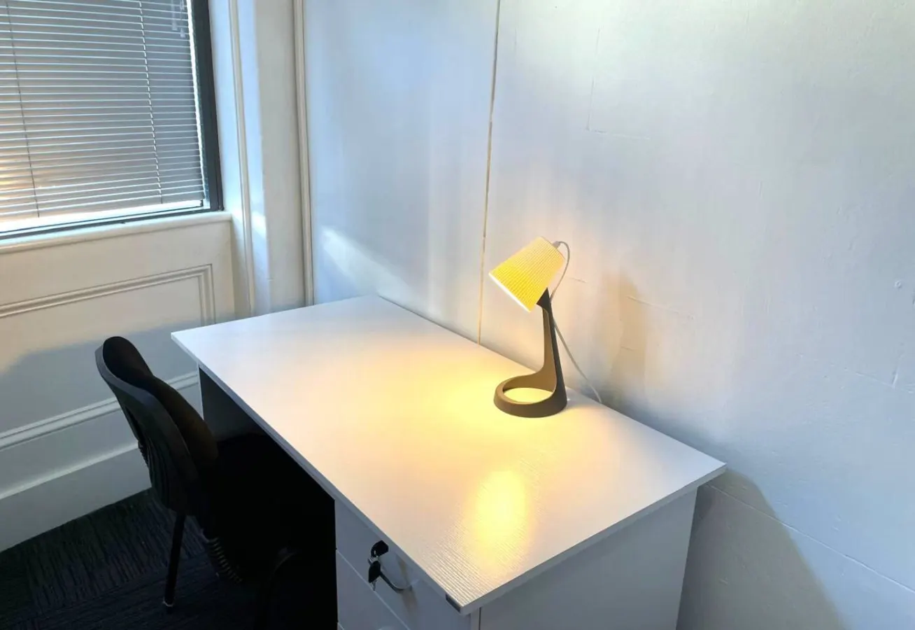 Bright Single Room with Window — foto 5