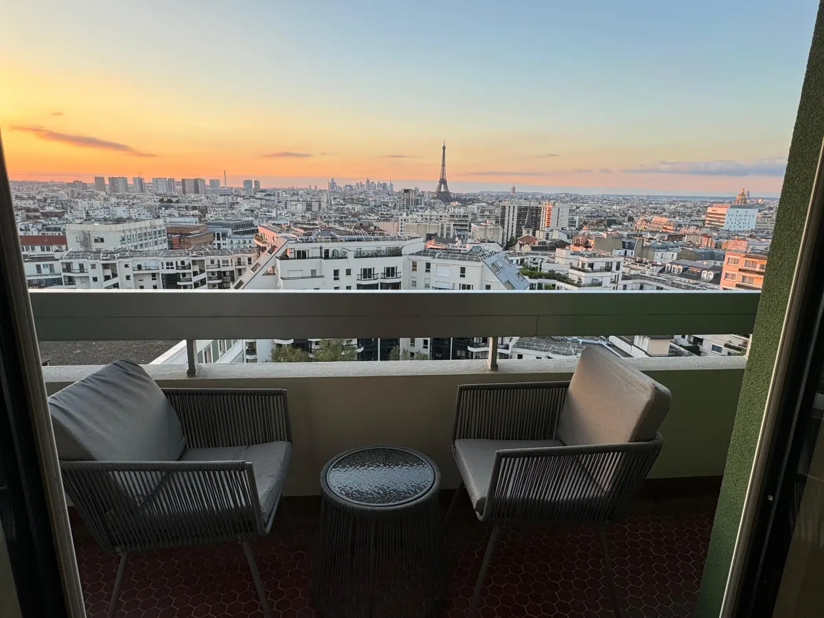 Montparnasse - Vue Tour Eiffel - Balcon — photo 2