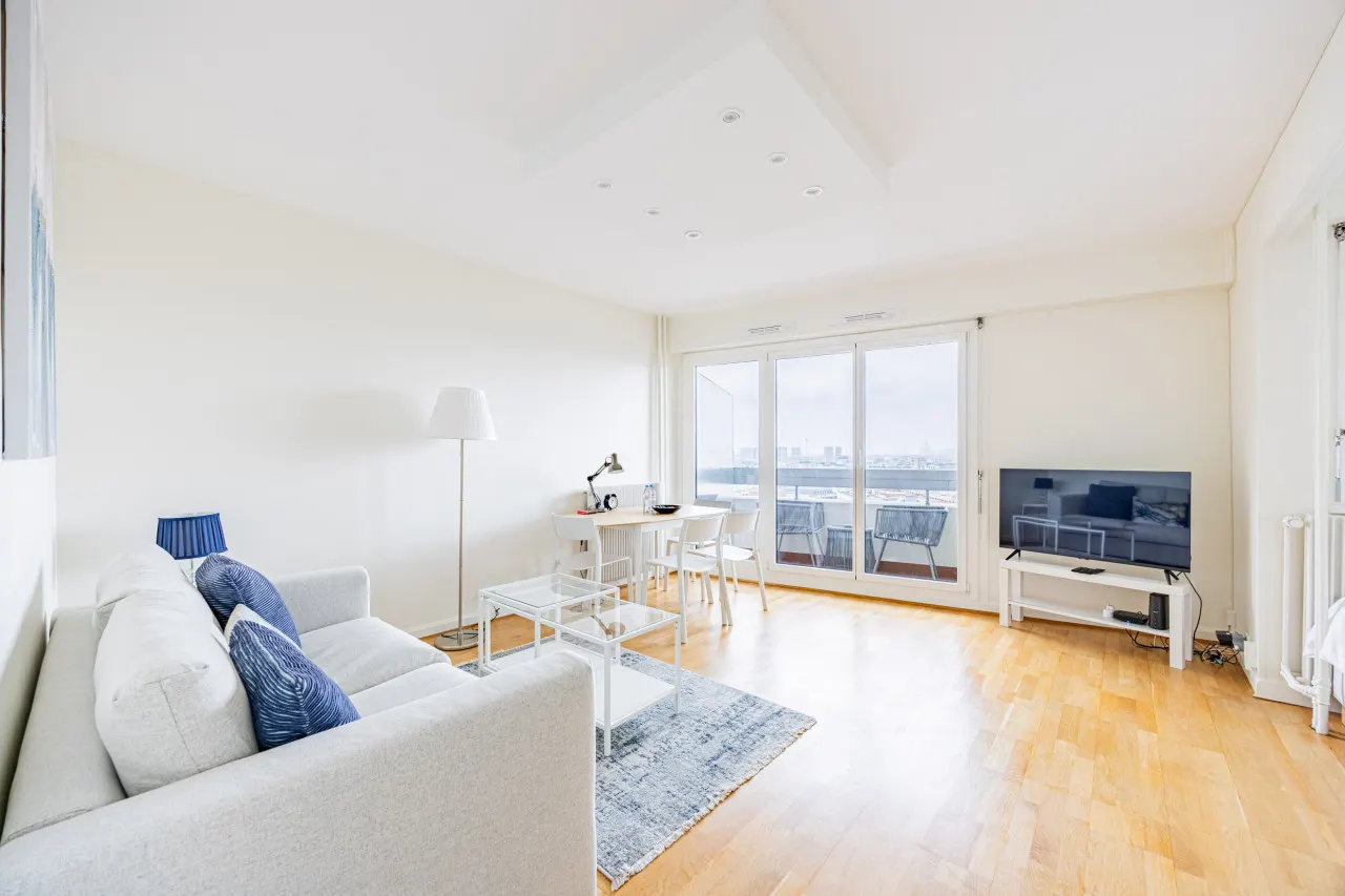 Montparnasse - Vue Tour Eiffel - Balcon — photo 4