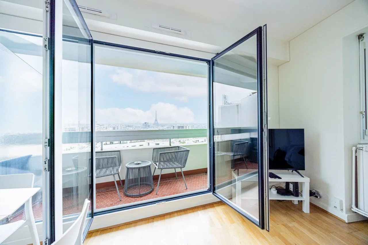 Montparnasse - Vue Tour Eiffel - Balcon 8