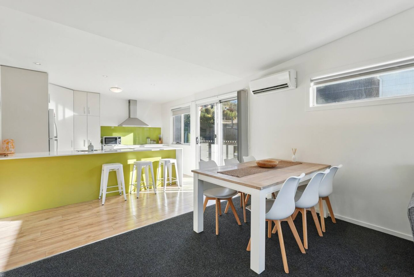 Spacious Home, Modern Kitchen With Parking
