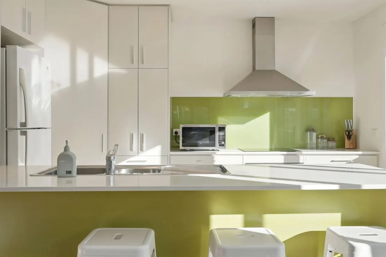 Spacious Home, Modern Kitchen With Parking 11