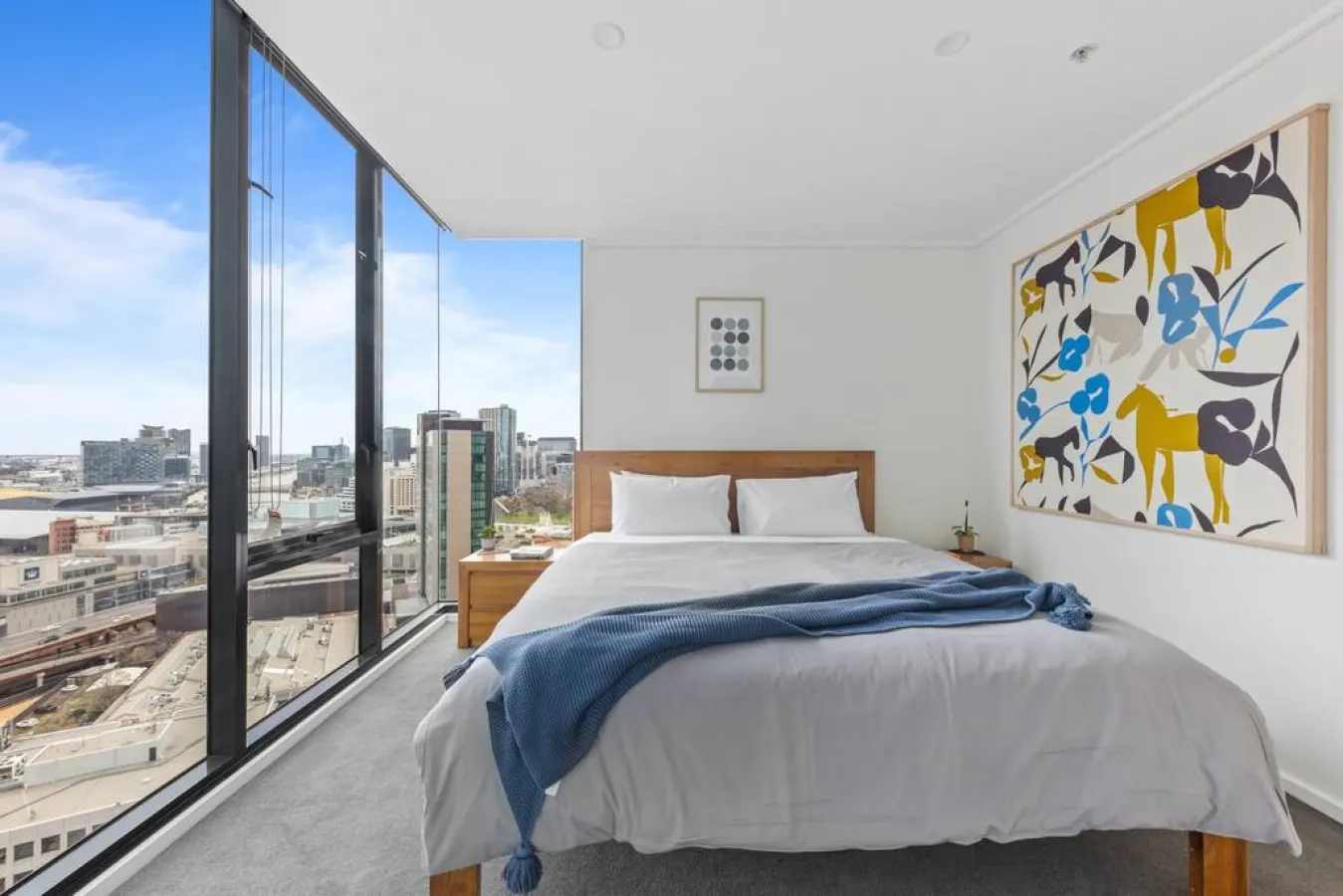 Ariel: 3 Bed, 2 Bath, Penthouse Style Apartment 20
