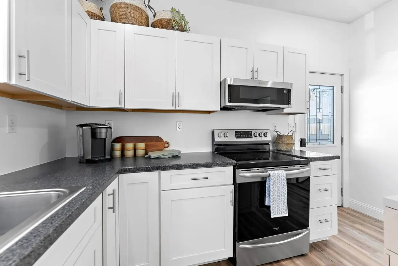 The Cozy Corner - A 2BR Retreat 15