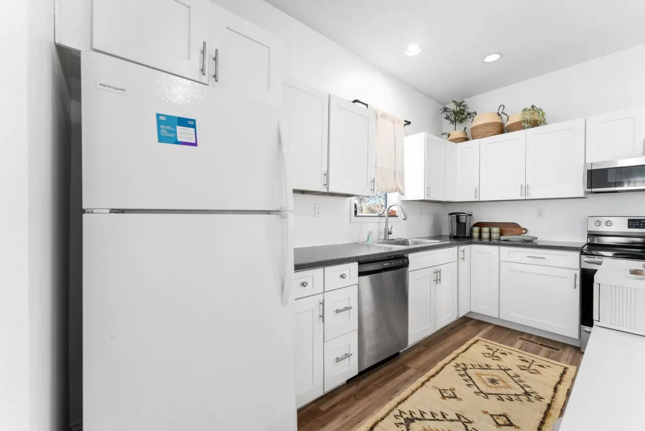 The Cozy Corner - A 2BR Retreat 20