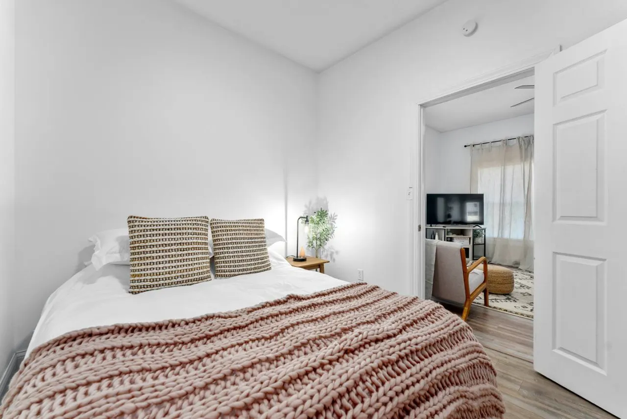 The Cozy Corner - A 2BR Retreat — photo 4
