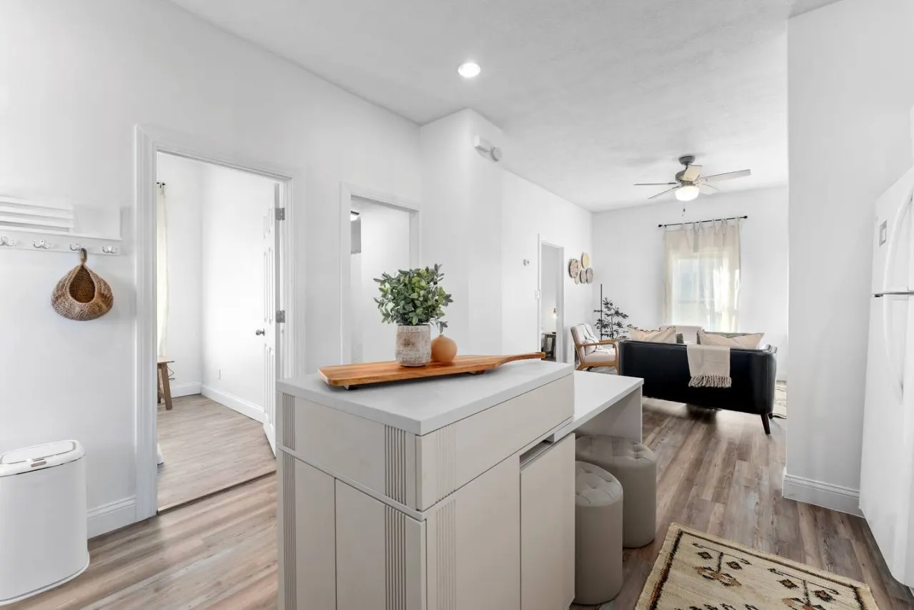 The Cozy Corner - A 2BR Retreat 6