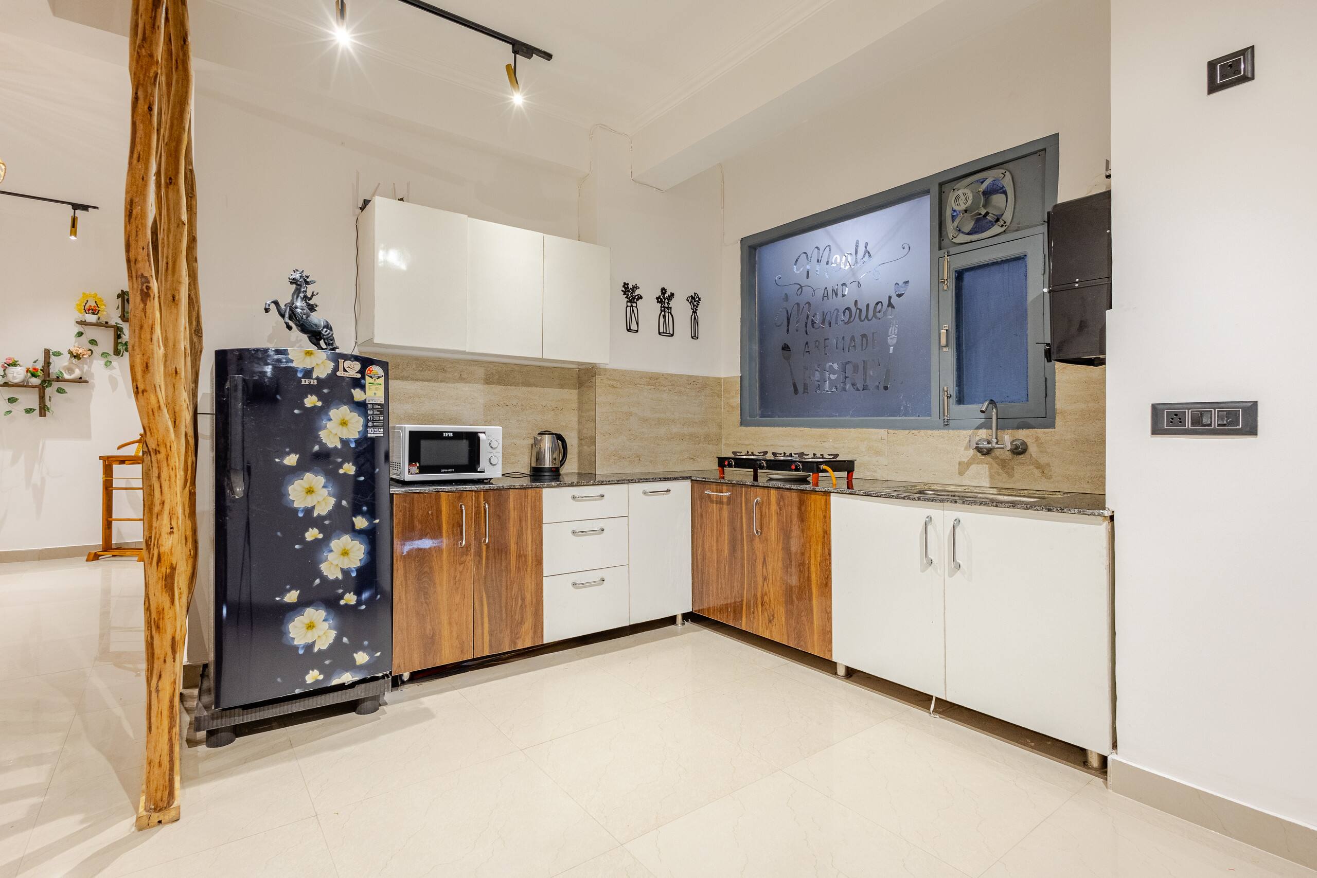 Luxury Villa with Projector Room (Near Kasauli) 8