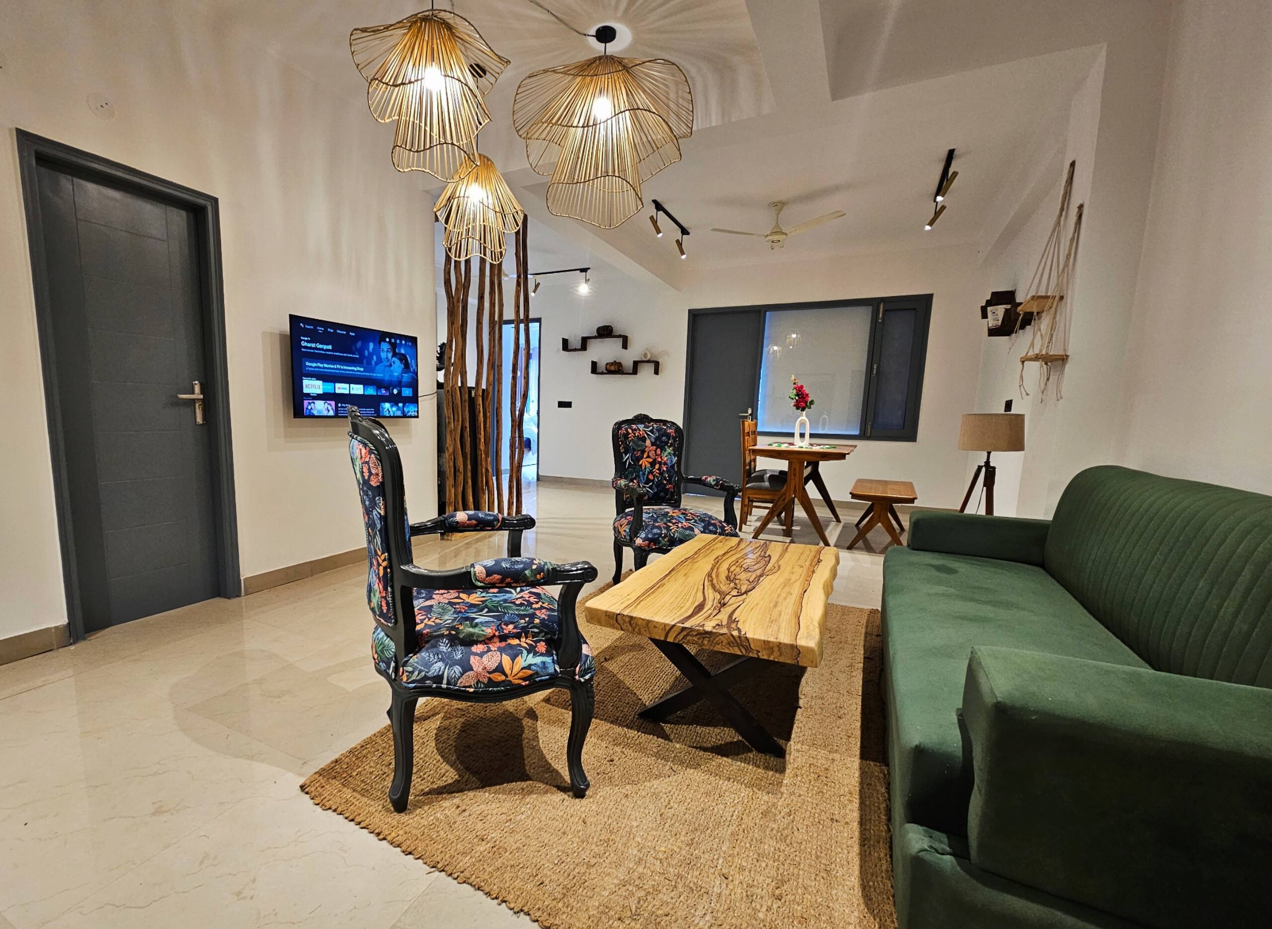 Luxury Villa with Projector Room (Near Kasauli) 13