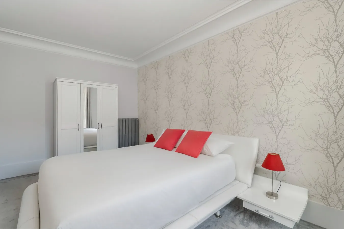 Luxury 4 Bed Residence - Next to Arc de Triomphe 10