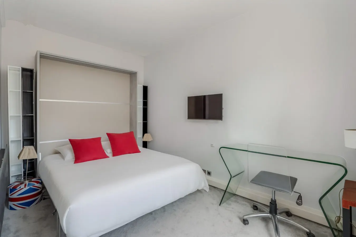 Luxury 4 Bed Residence - Next to Arc de Triomphe 17