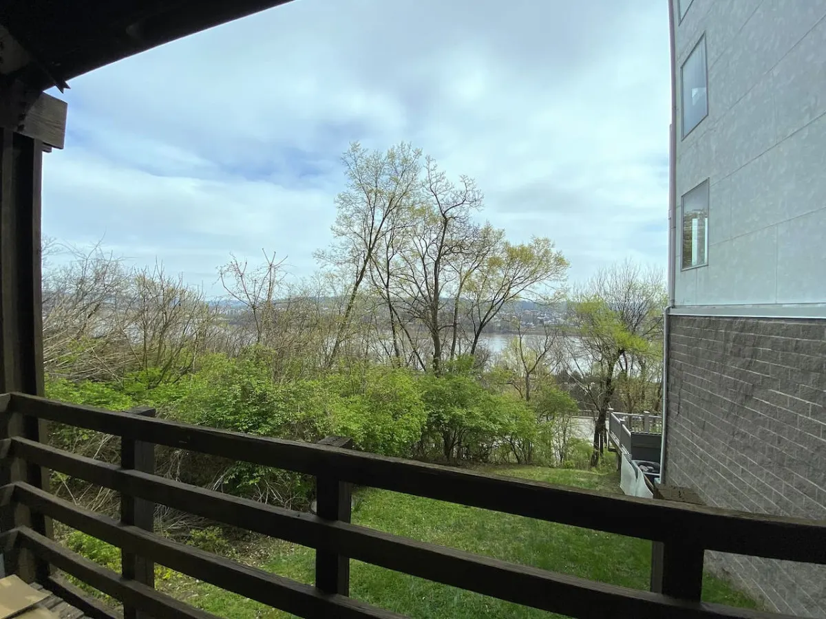 Explore Downtown from Mt Adams Patio River Views 15
