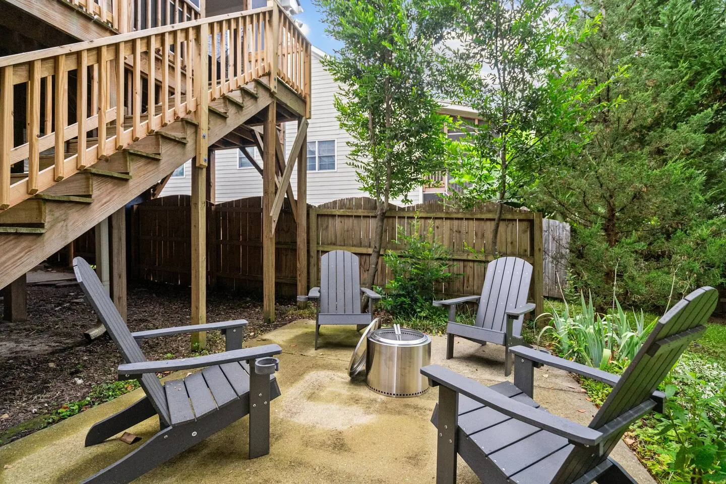 The 5 Points Retreat!~Pets~Fenced Yard~EV 6