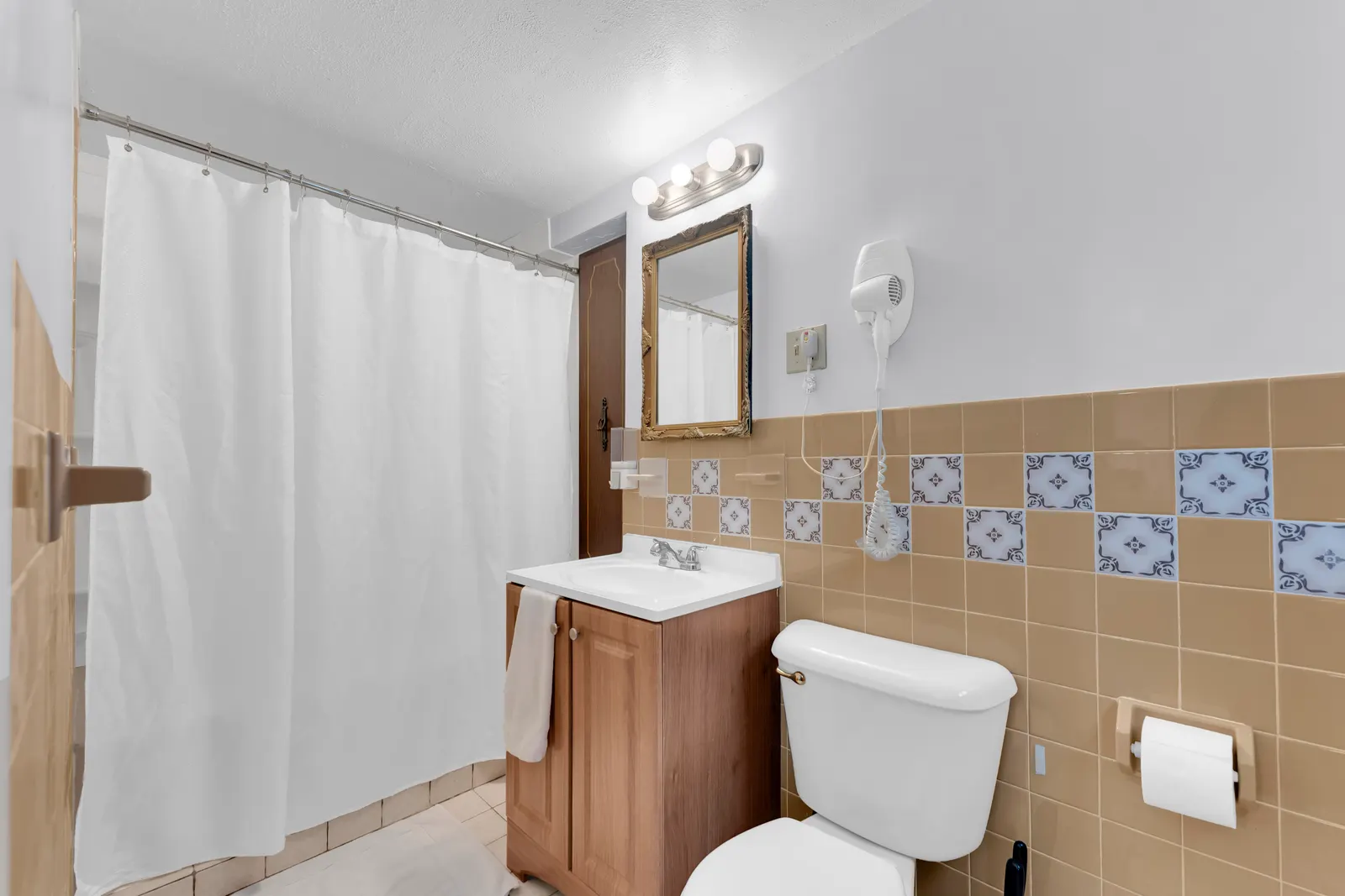 West Park Max 2 Occupants 2nd Floor 1 bedroom apt 19