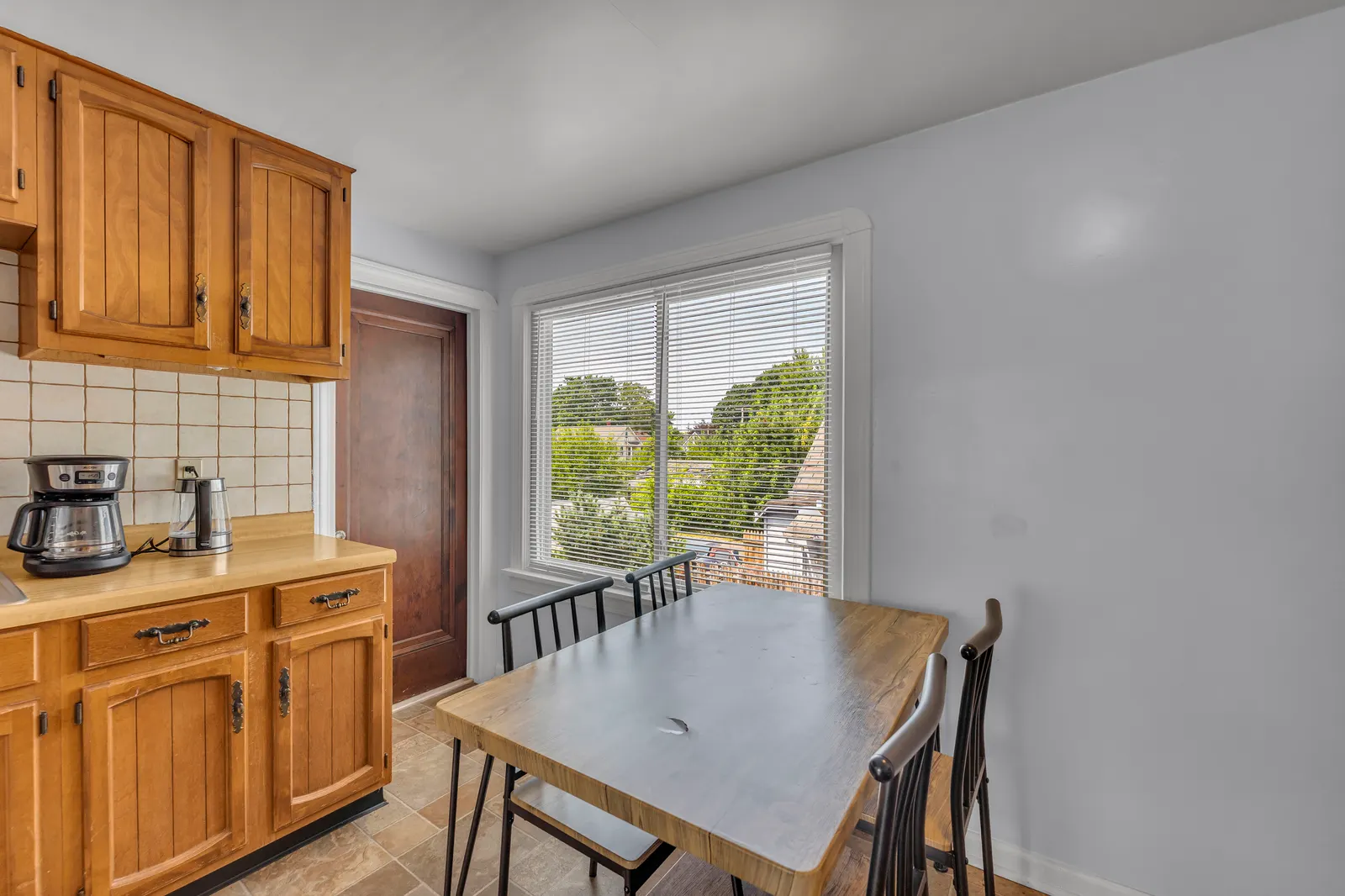 West Park Max 2 Occupants 2nd Floor 1 bedroom apt 8