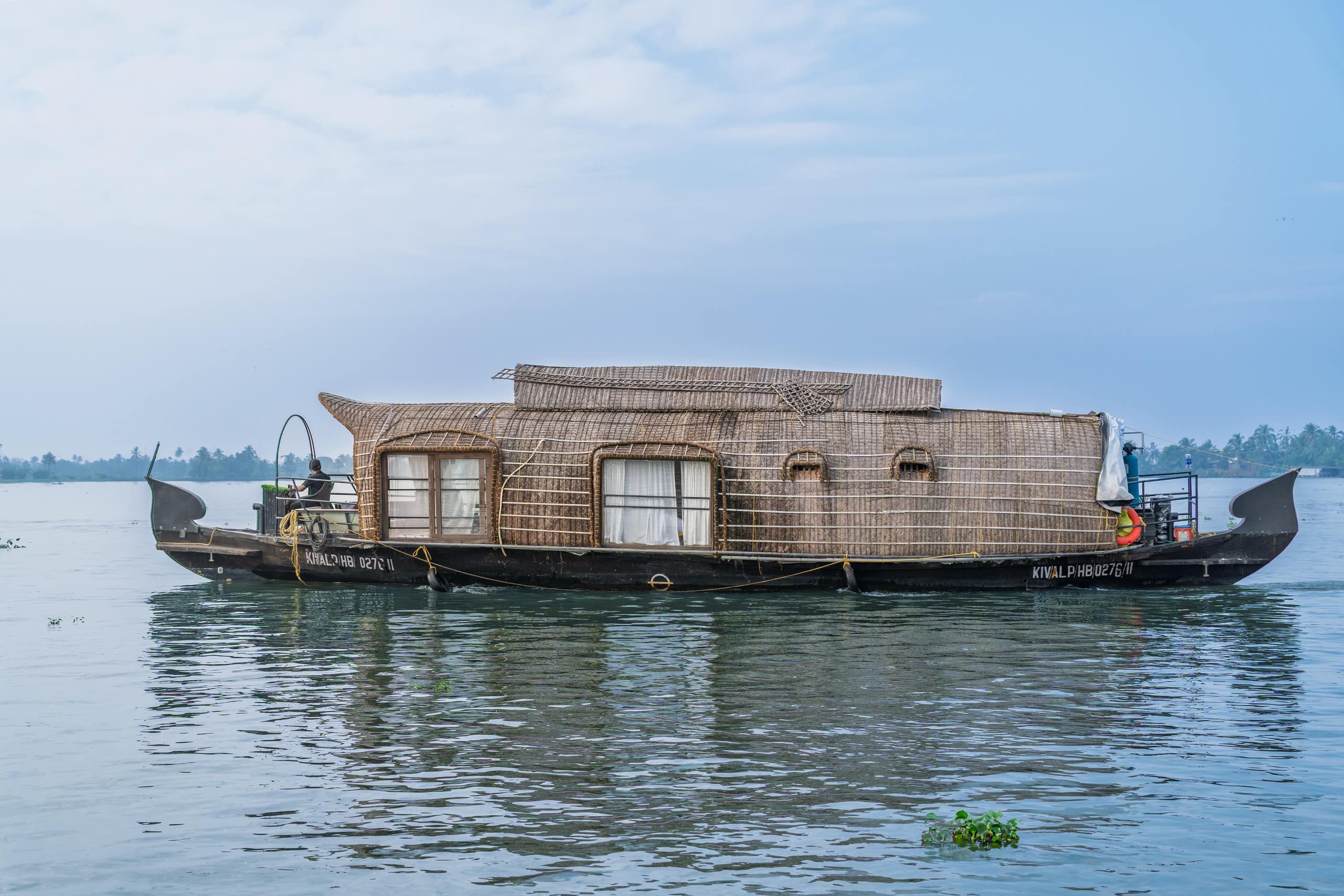 Single bedroom private houseboat for couples/solo 32