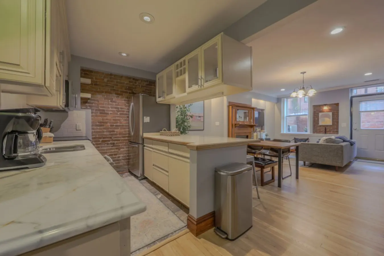 Back Bay 2Bed 2Bath w/ Patio! — photo 4