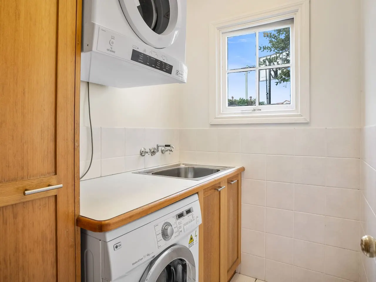 New Town Heritage Cottage, Parking, Sleeps 6 10