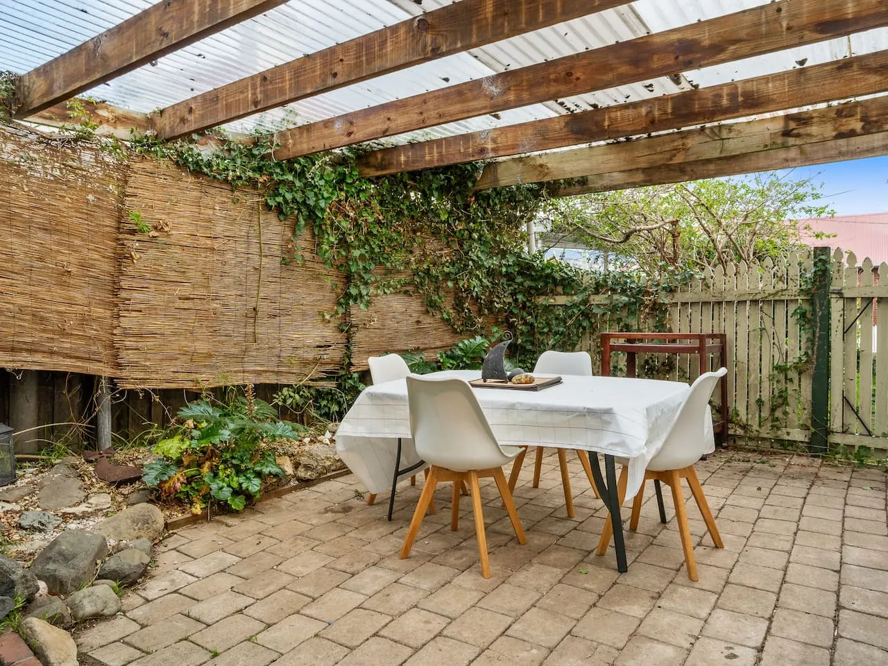 New Town Heritage Cottage, Parking, Sleeps 6 12