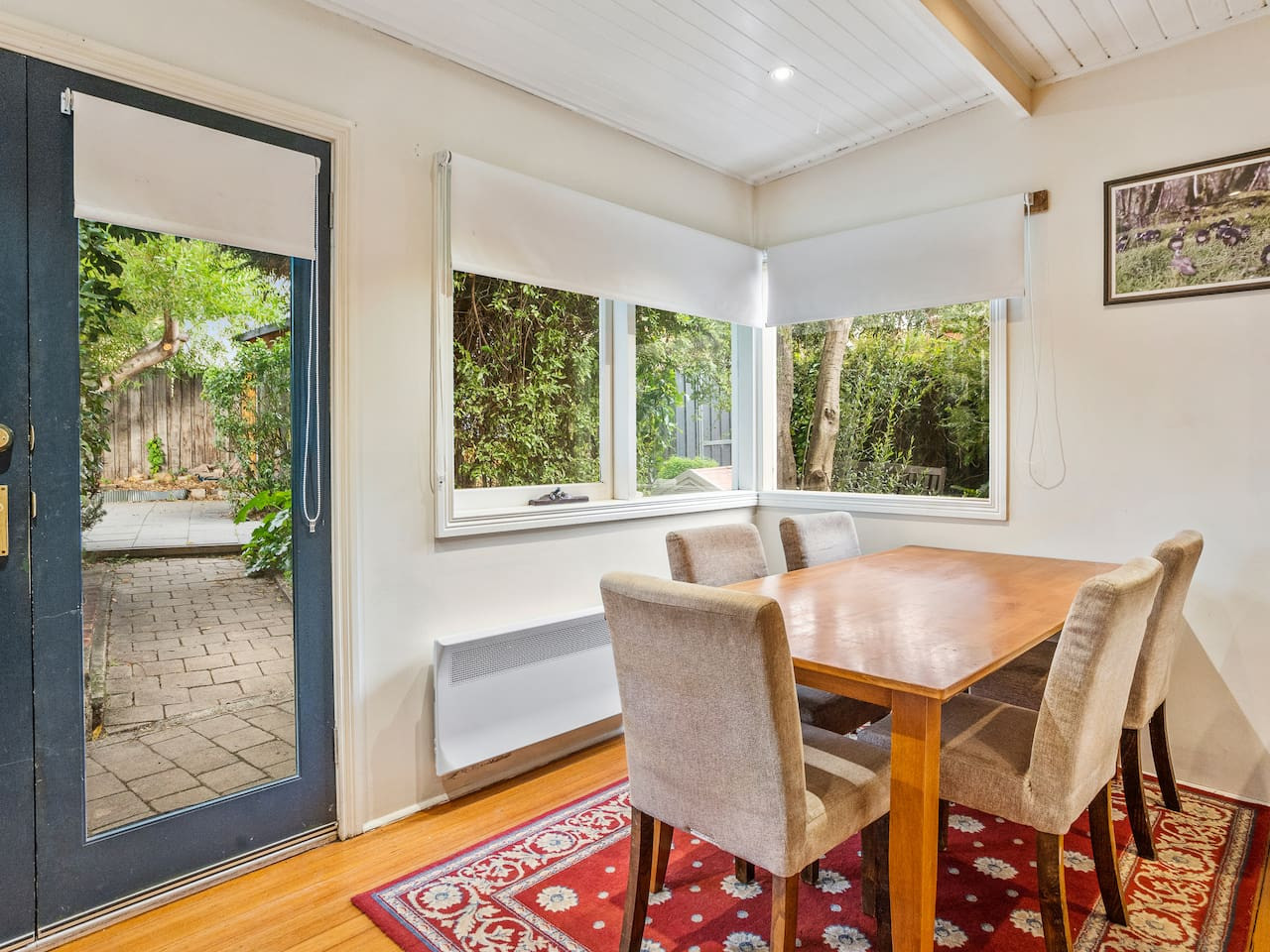 New Town Heritage Cottage, Parking, Sleeps 6 4