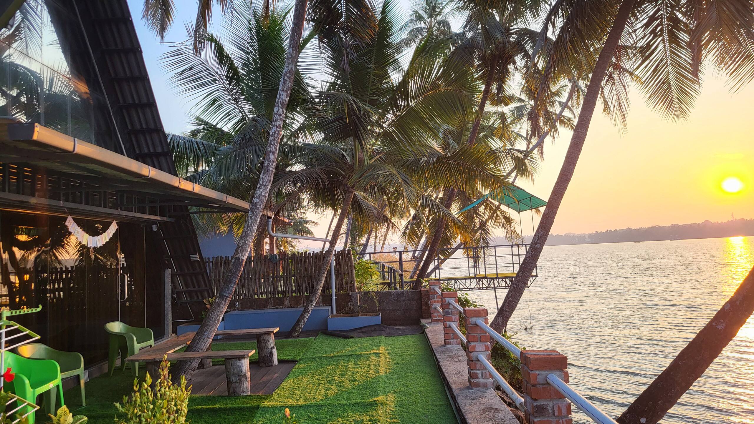 Som River Retreat -Poolside Paradise by the River 7