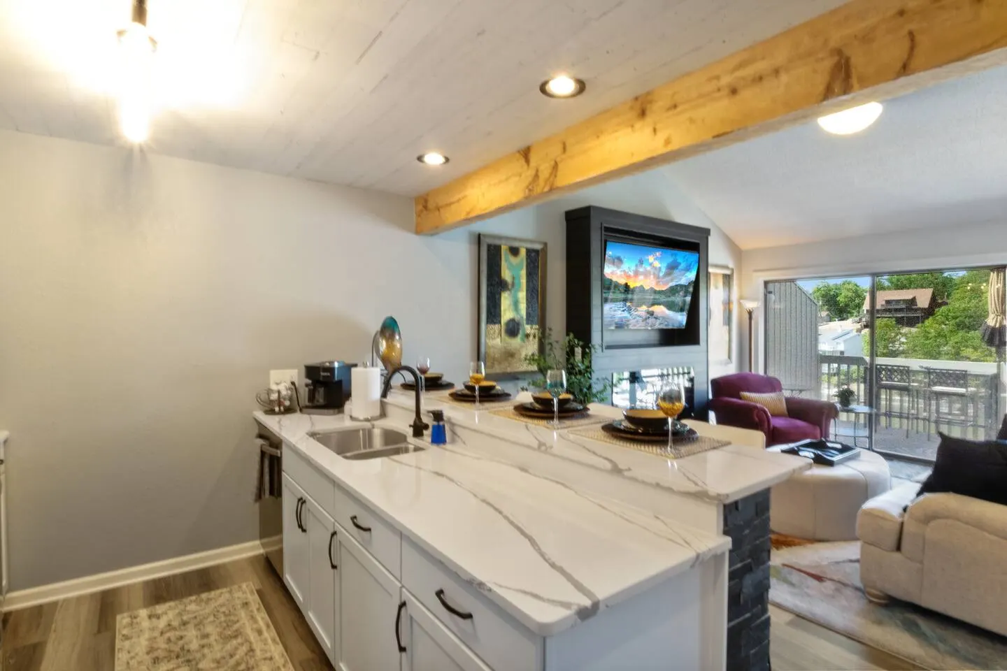 3 Pools-Top Floor-Lakefront-Pickleball-Views 15