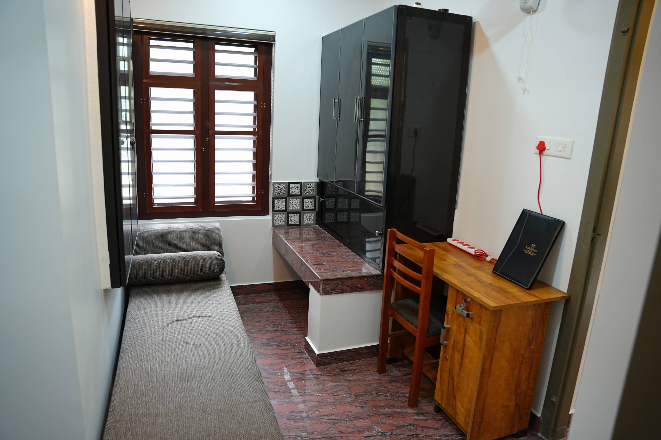 Deluxe Cottage with Breakfast at Kaivalyam 18
