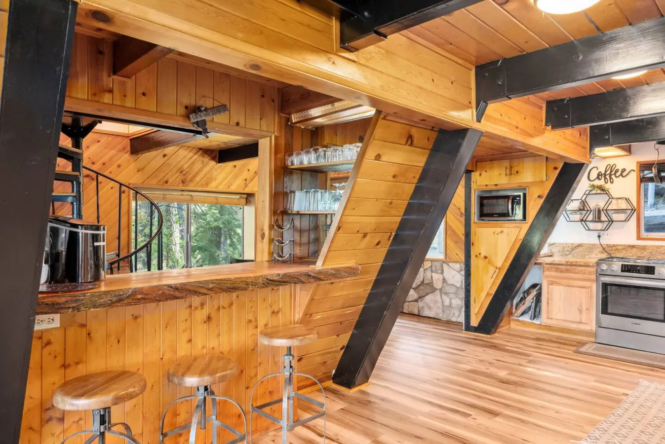 A Frame Slope Chalet Mountain Views and Hot Tub 10