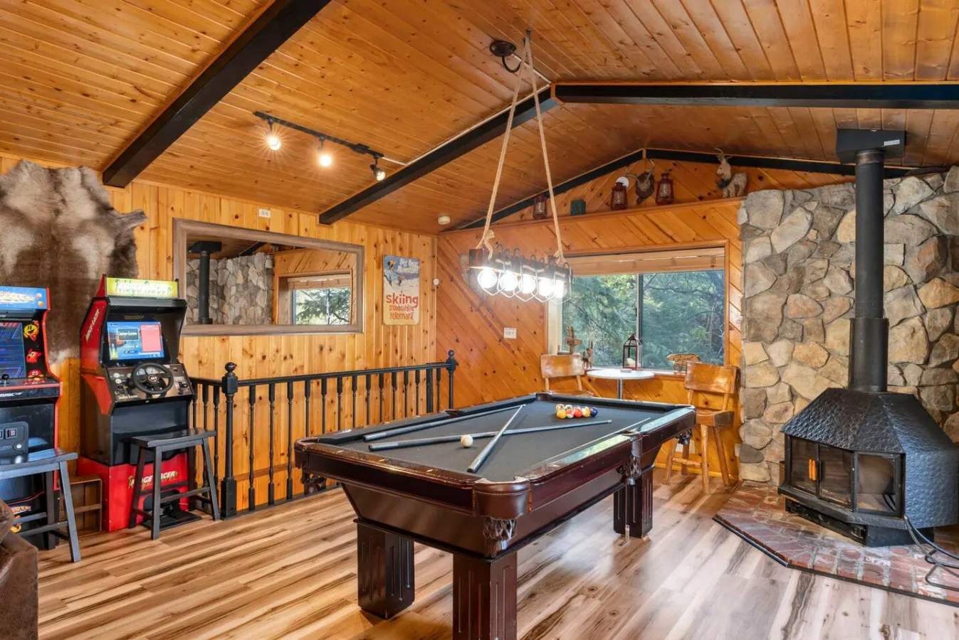 A Frame Slope Chalet Mountain Views and Hot Tub 14