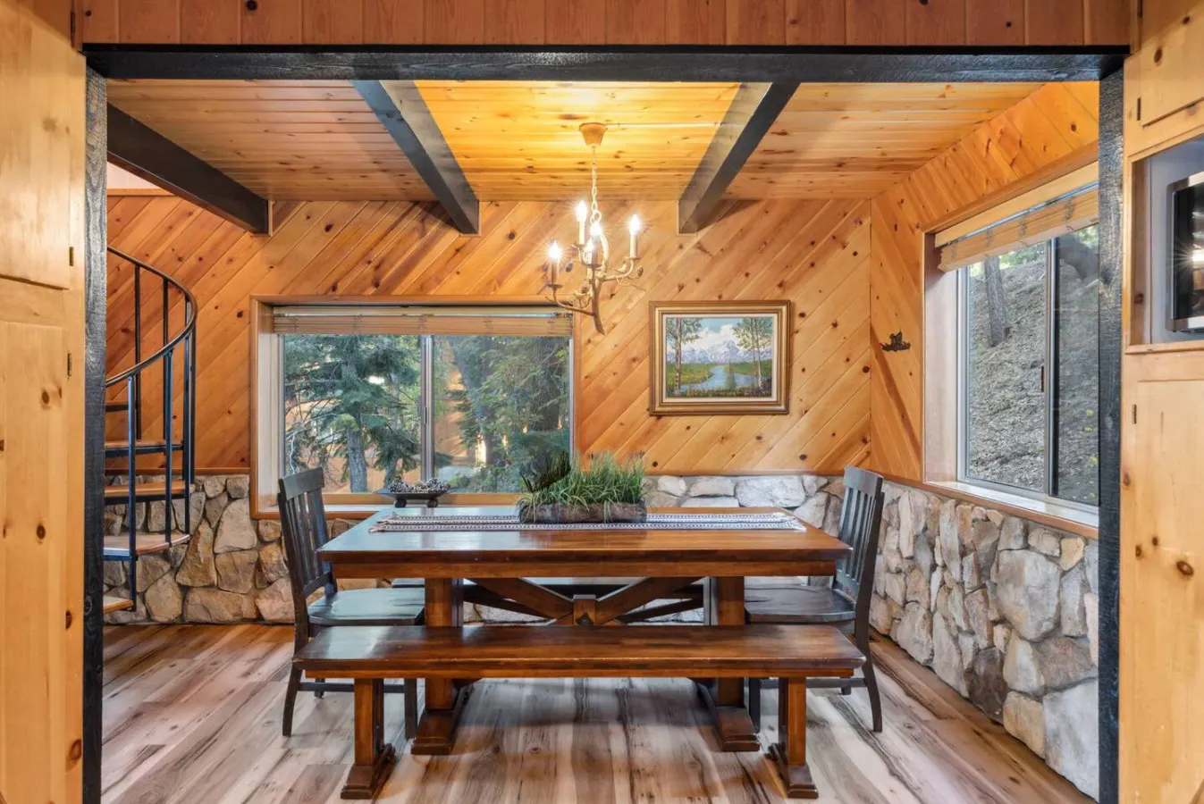 A Frame Slope Chalet Mountain Views and Hot Tub 7