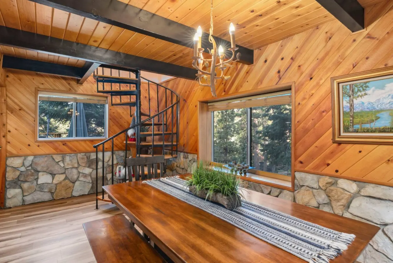 A Frame Slope Chalet Mountain Views and Hot Tub 8