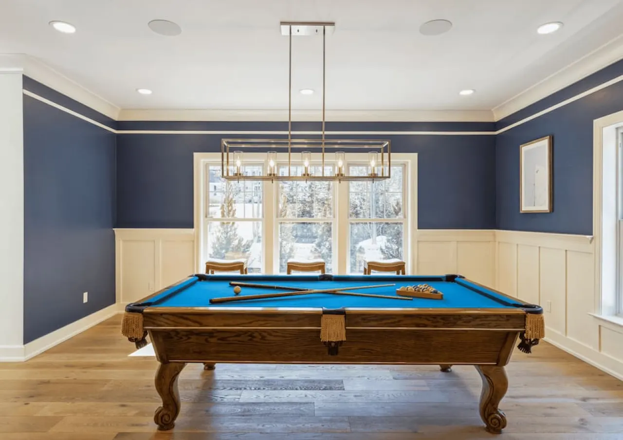New Construction Modern Luxury Retreat w 6 Beds 12