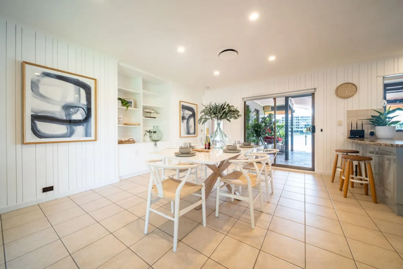 La Brisa—Waterfront Retreat between Lake & Coast 11
