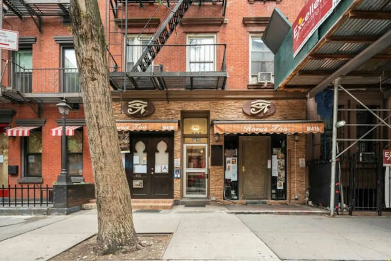 Times Square Studio near Restaurants & Shopping 11
