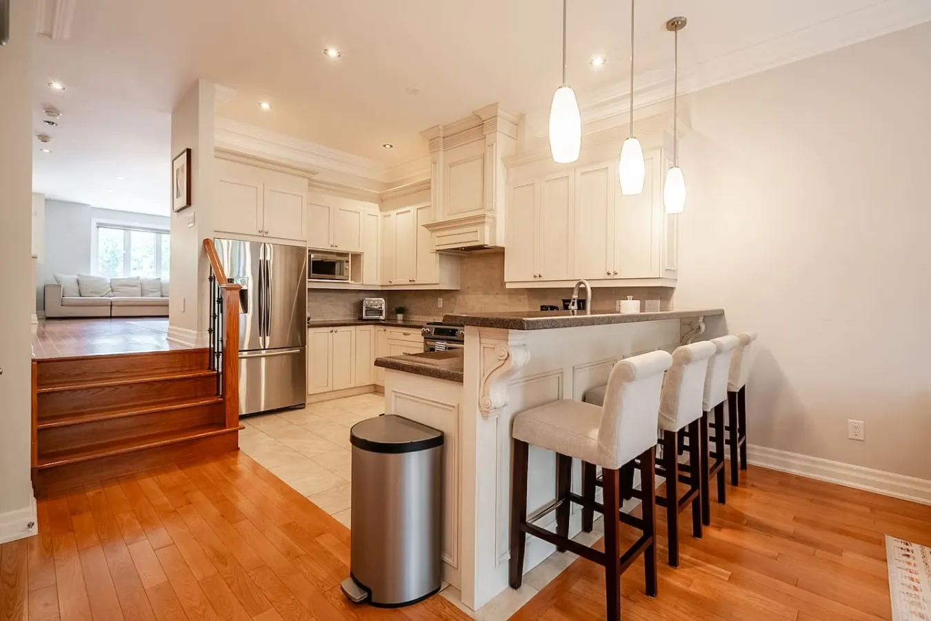 Beautiful Family-Friendly 3BR House W/ Parking 2