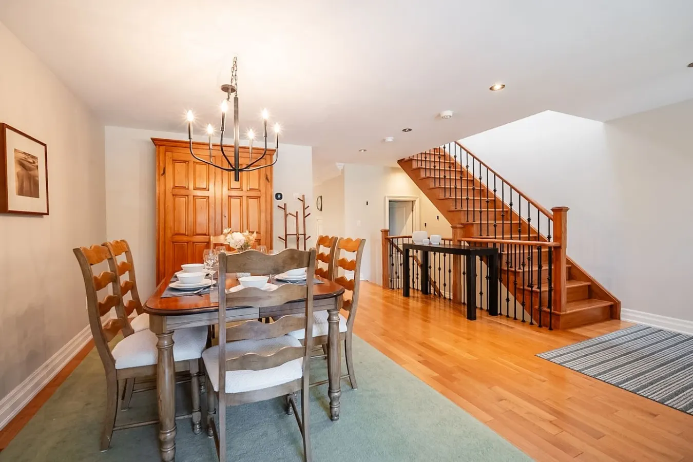 Beautiful Family-Friendly 3BR House W/ Parking 15