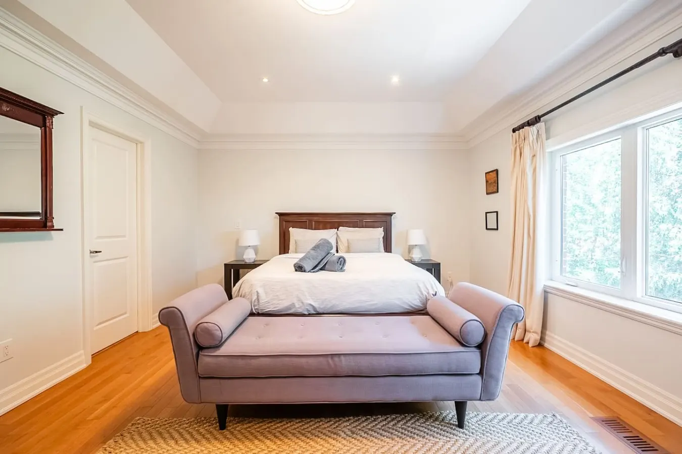 Beautiful Family-Friendly 3BR House W/ Parking 3