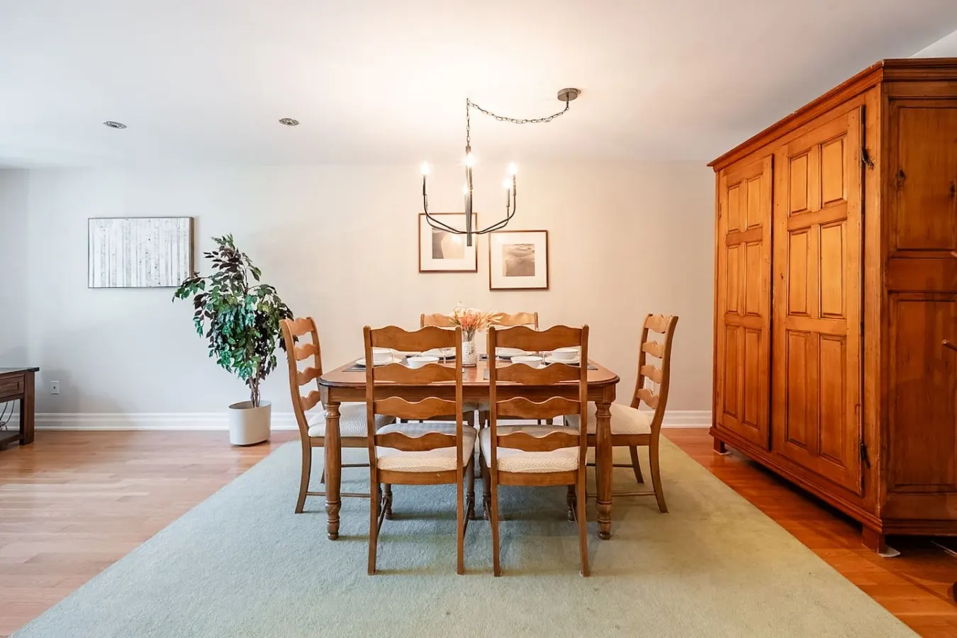 Beautiful Family-Friendly 3BR House W/ Parking 6